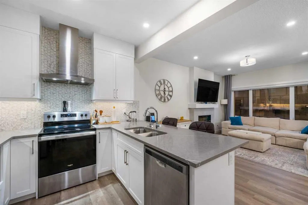 51 Crestridge Common SW