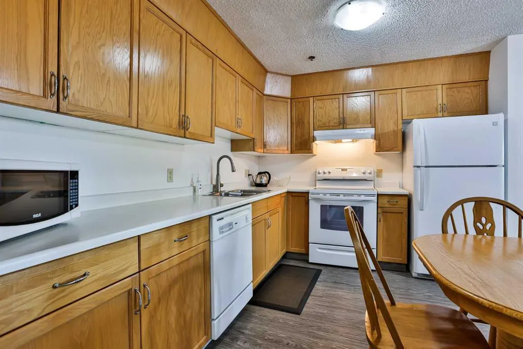 20 3 Street S, #312