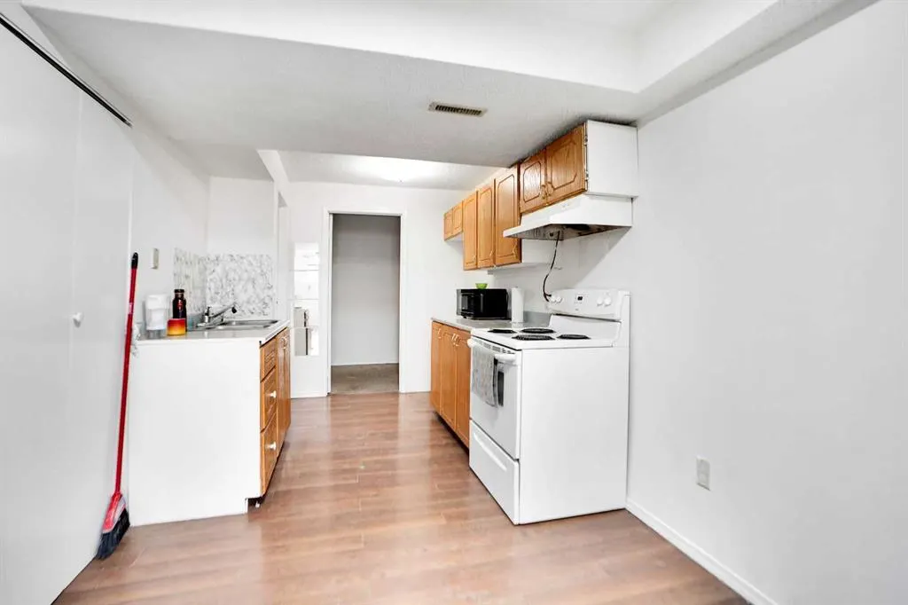 6032 Martingrove Road