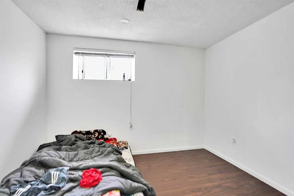 6032 Martingrove Road