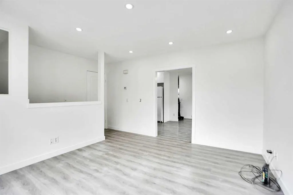6032 Martingrove Road