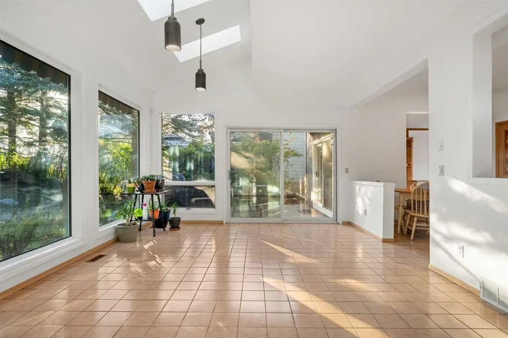 907 Shawnee Drive SW