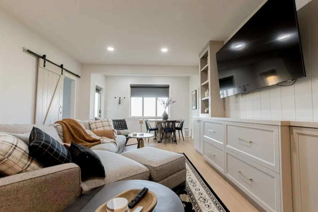 7842 Devonshire Lane