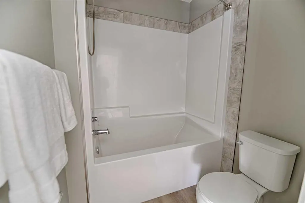 210 Firelight Way W, #302