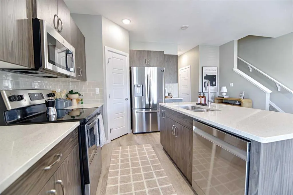 210 Firelight Way W, #302