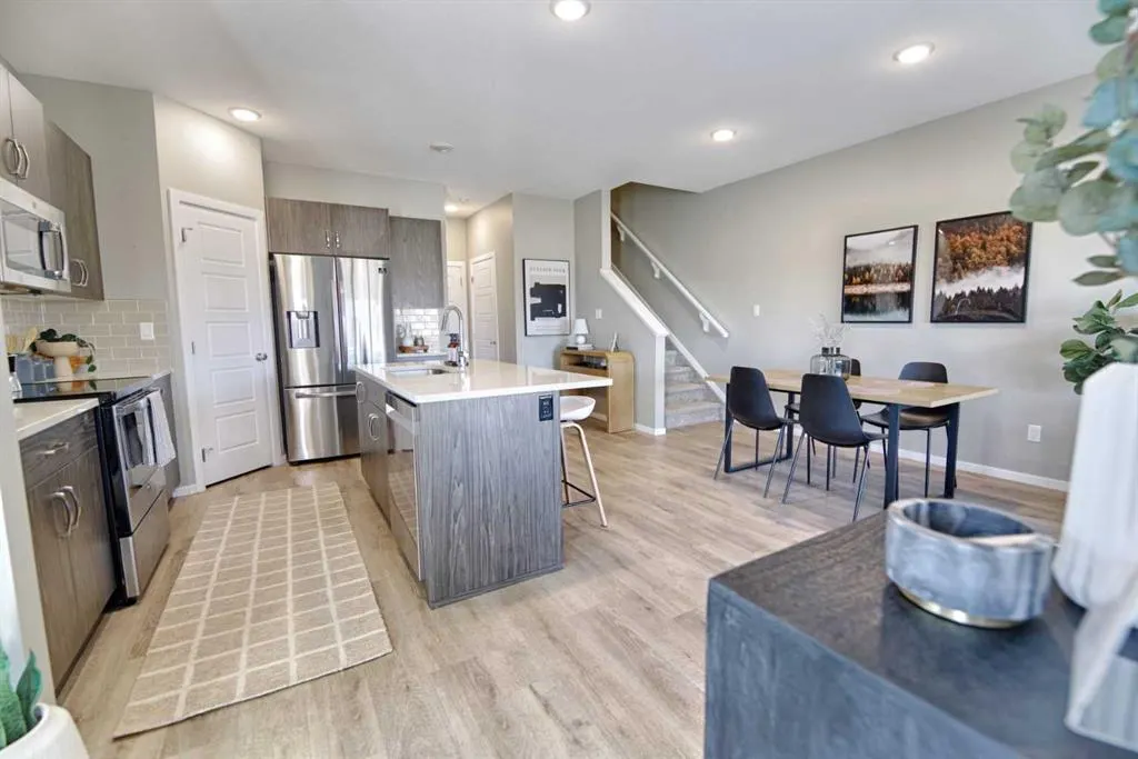 210 Firelight Way W, #302