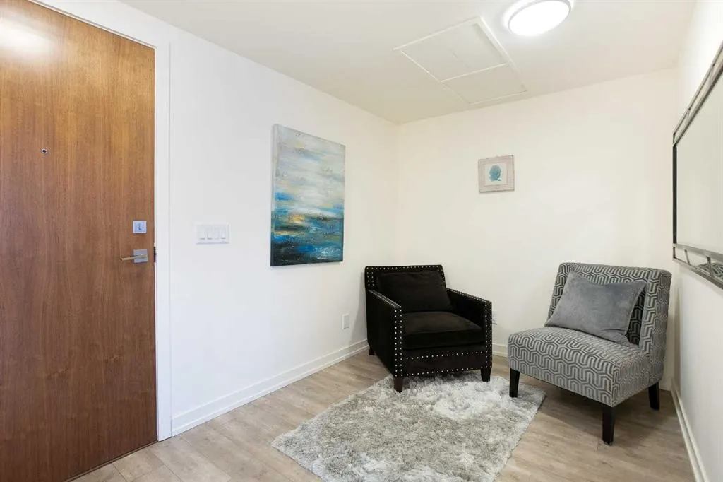 51 Waterfront Mews SW, #205