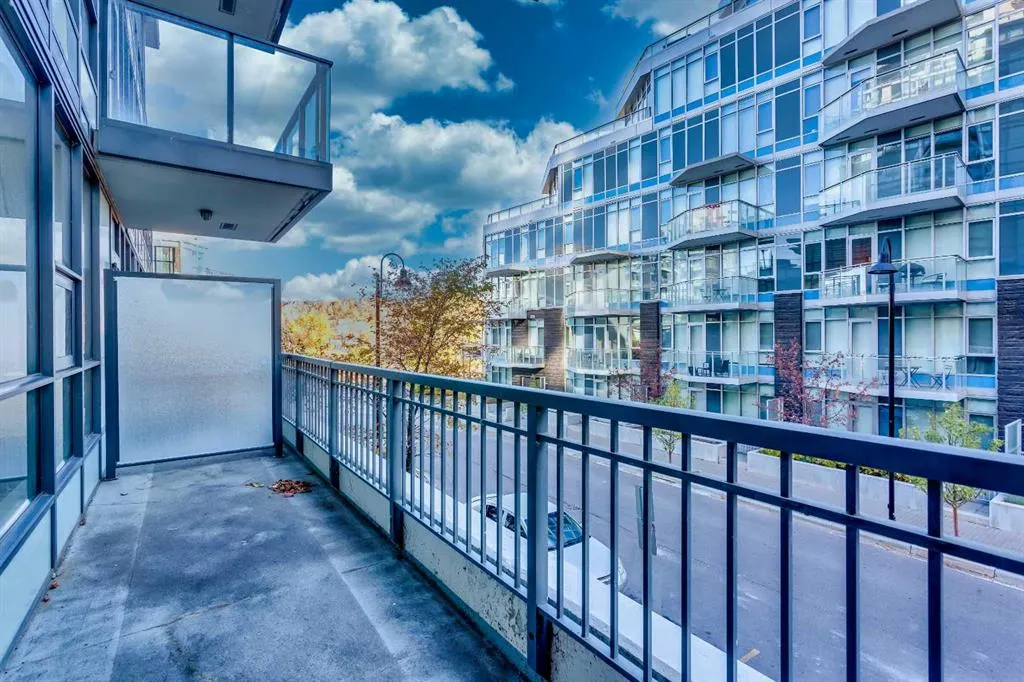 51 Waterfront Mews SW, #205