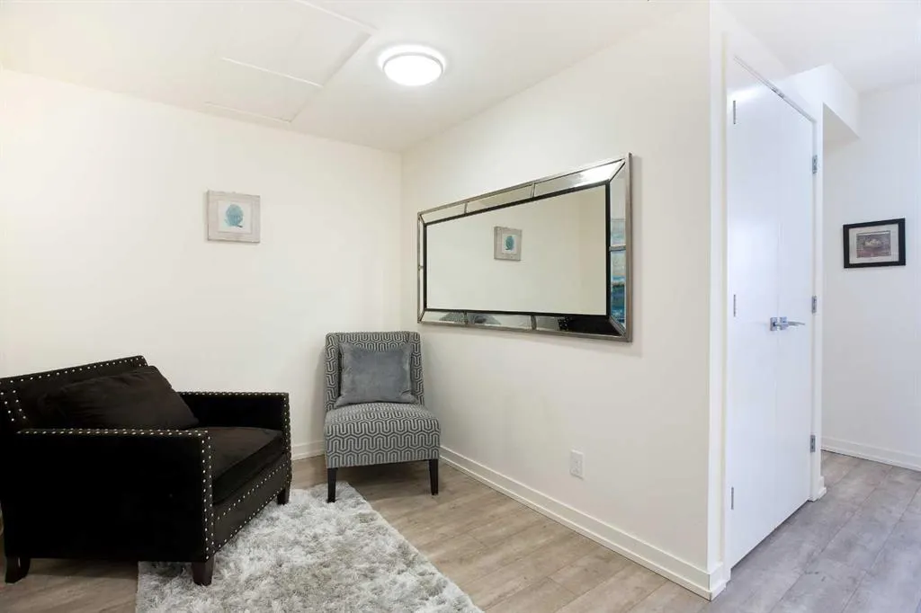 51 Waterfront Mews SW, #205