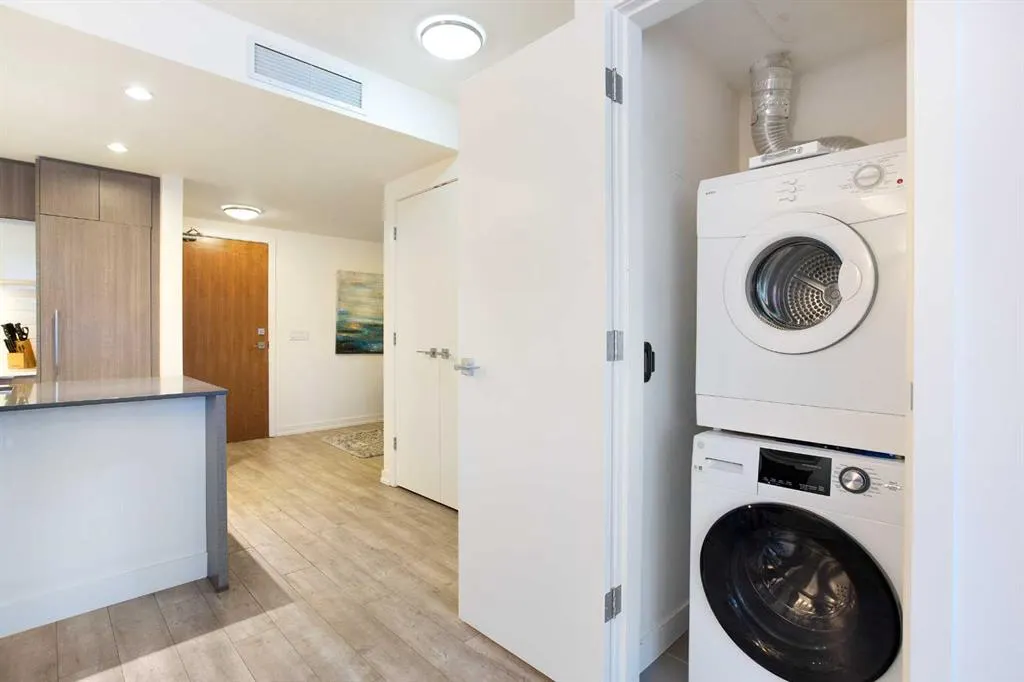 51 Waterfront Mews SW, #205