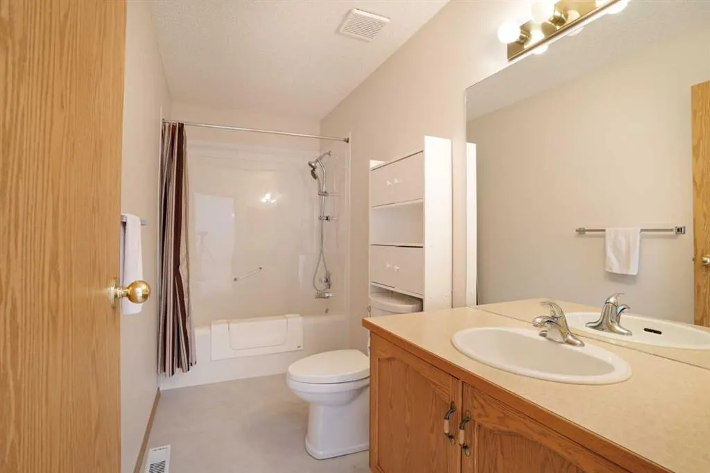 13 Fairview Park Lane W