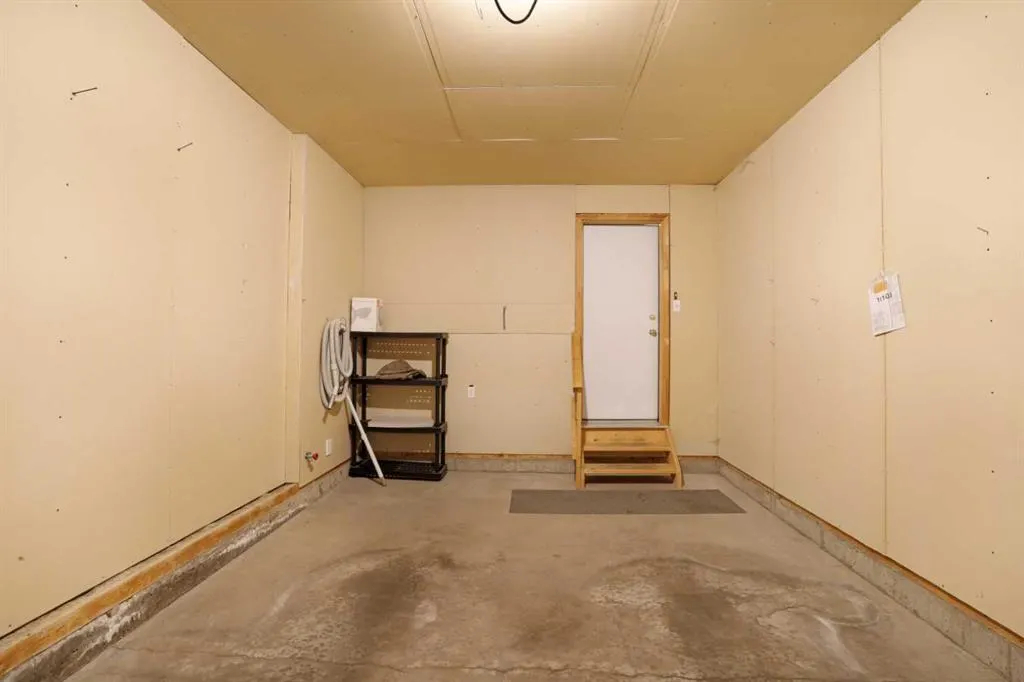 13 Fairview Park Lane W