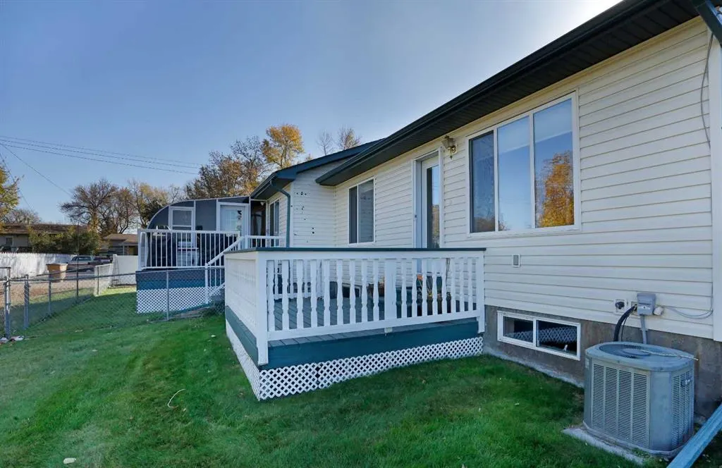 13 Fairview Park Lane W