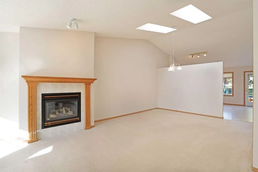 13 Fairview Park Lane W