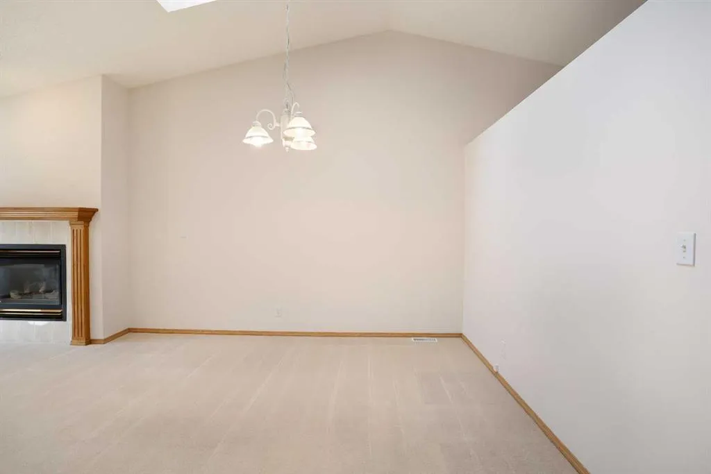 13 Fairview Park Lane W