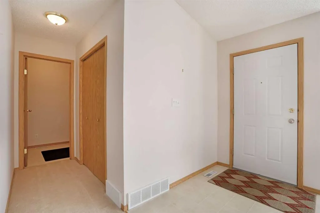 13 Fairview Park Lane W