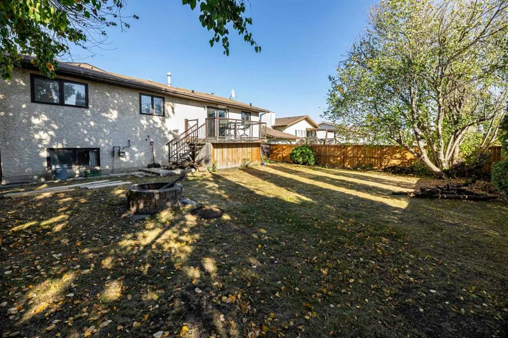 32 Huget Crescent