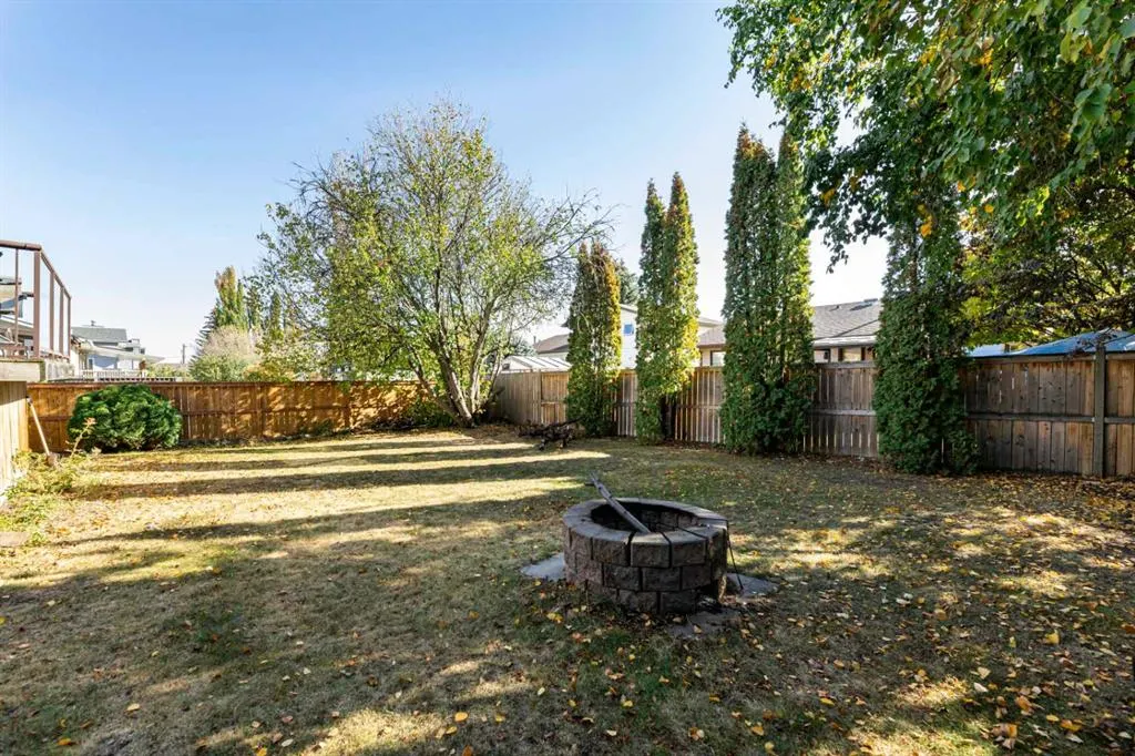 32 Huget Crescent