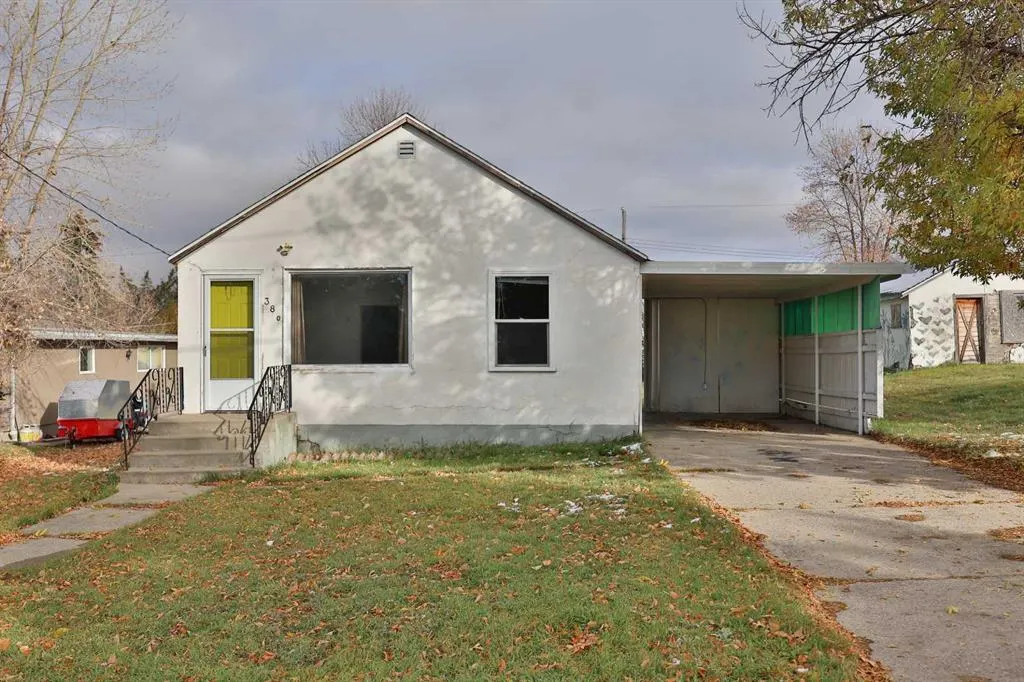 380 3 Street E