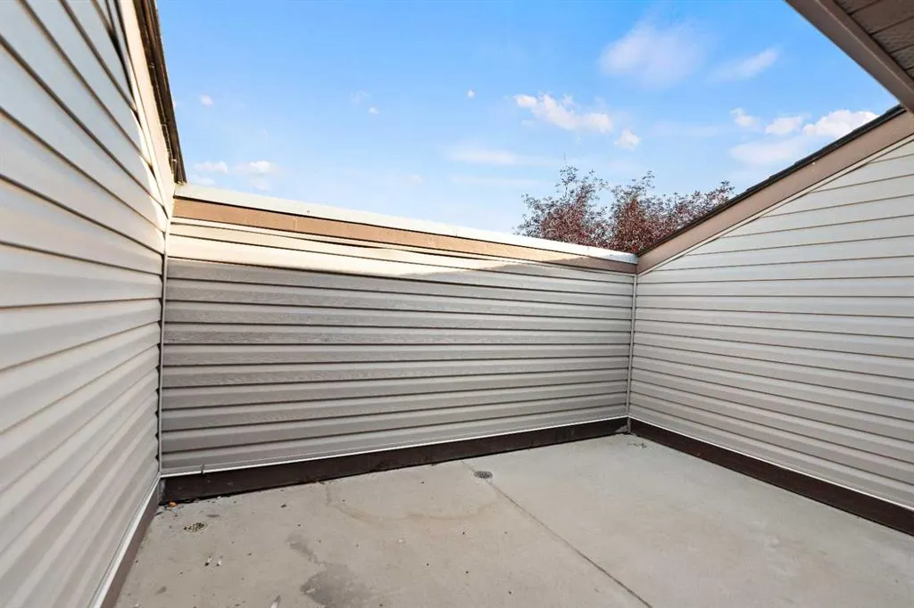 48 Castleglen Court NE