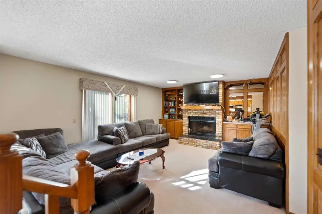 48 Castleglen Court NE