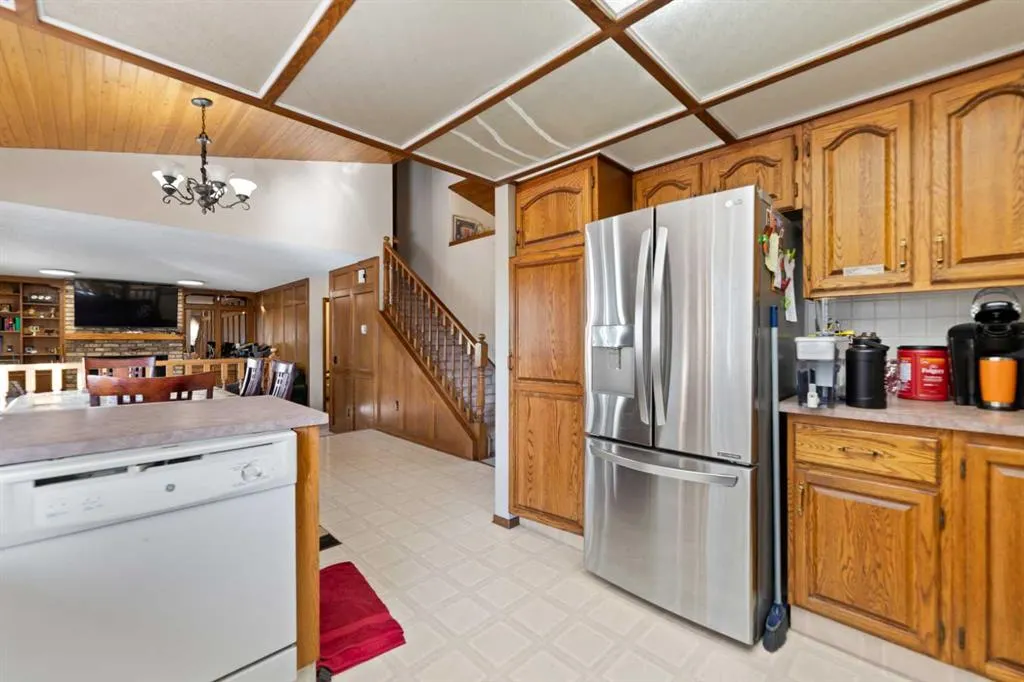 48 Castleglen Court NE