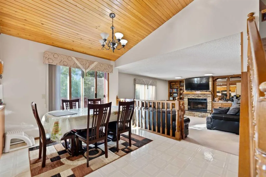 48 Castleglen Court NE