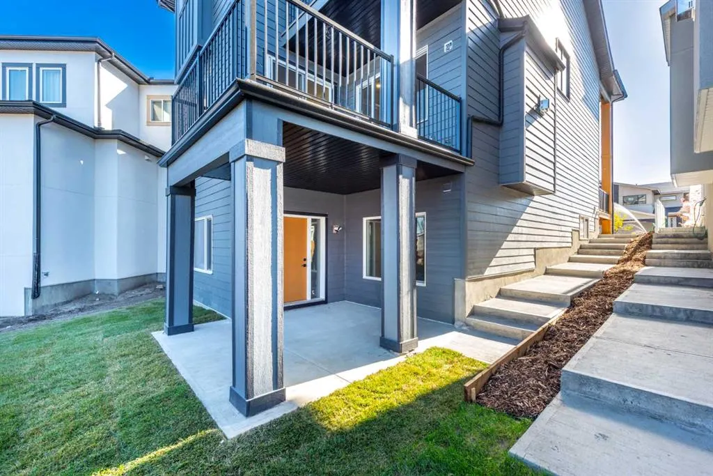 77 Waterford Crescent