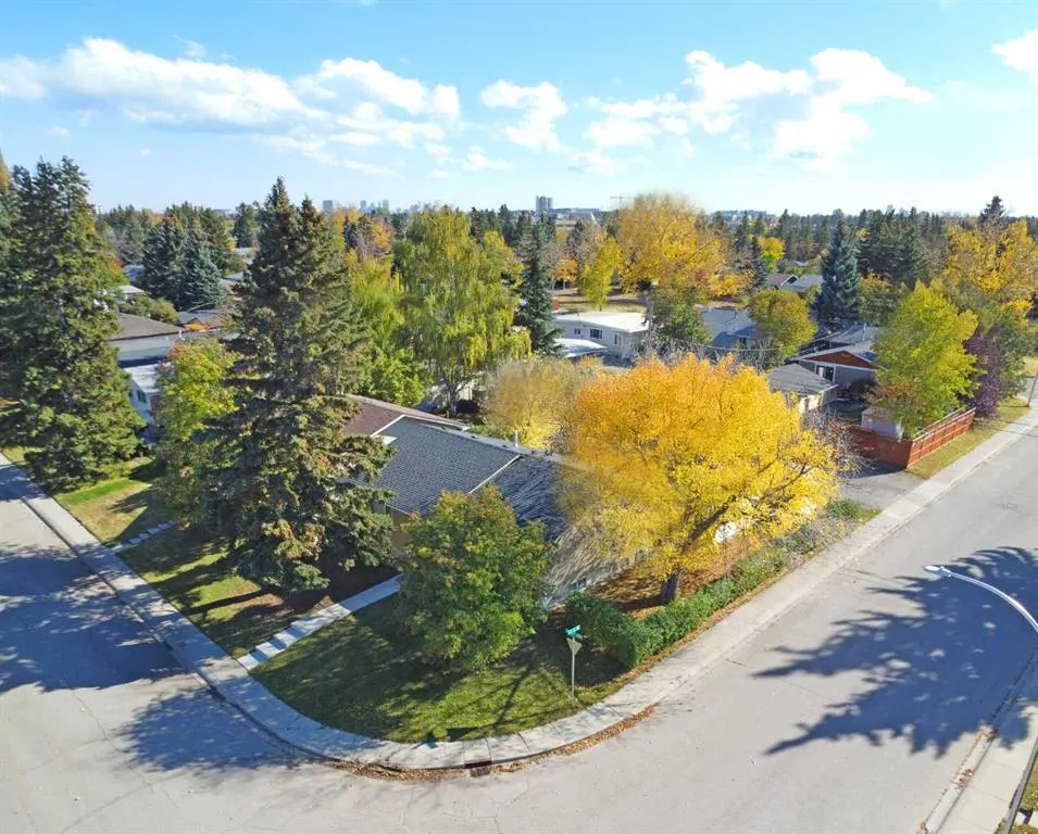 5219 Valiant Drive NW