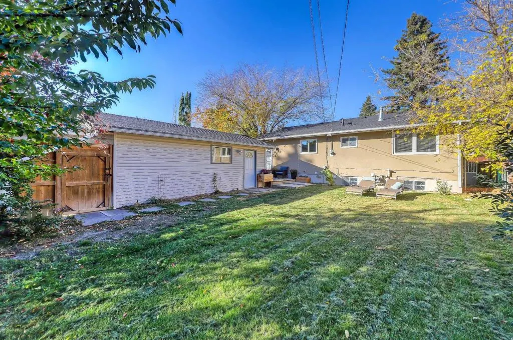 5219 Valiant Drive NW