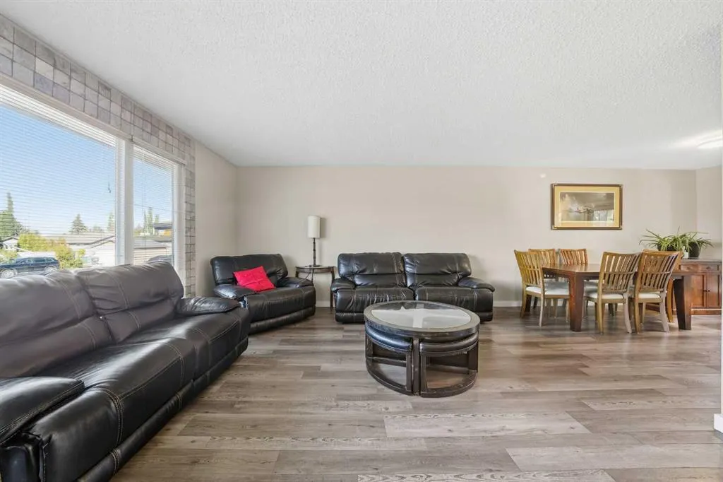 21 Cunningham Crescent