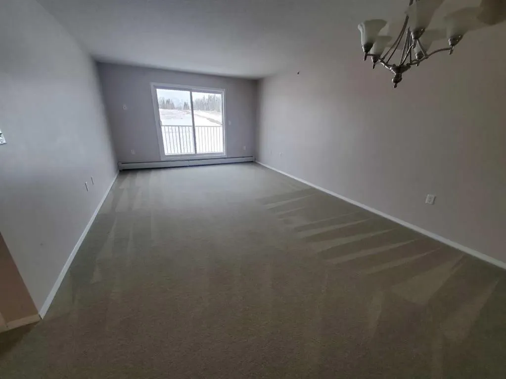 1615 41 Street, #411