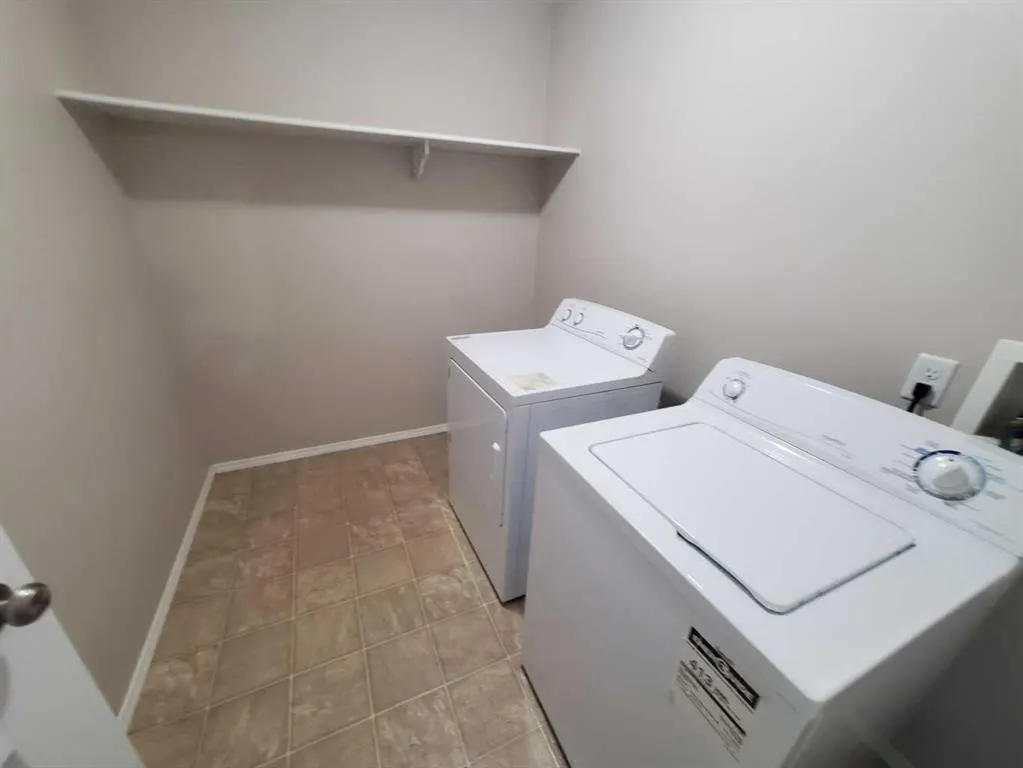 1615 41 Street, #411