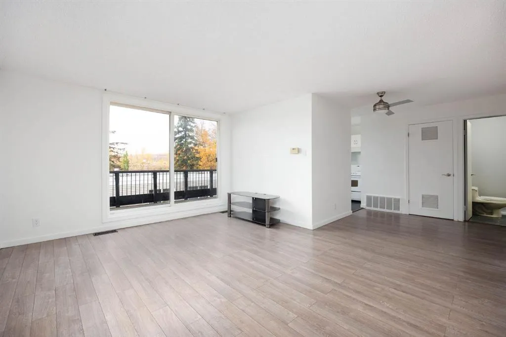 21 Macdonald Drive, #1644
