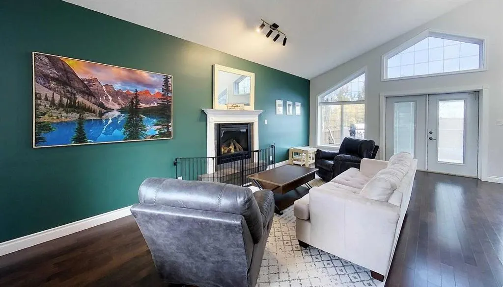 7 Bench Creek Estate