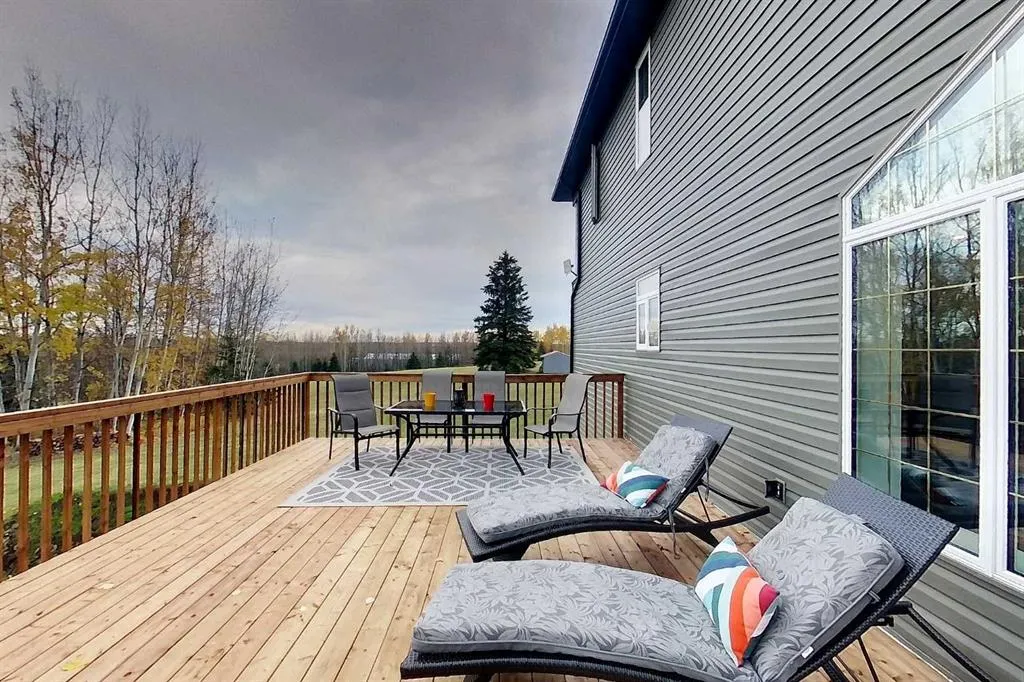 7 Bench Creek Estate