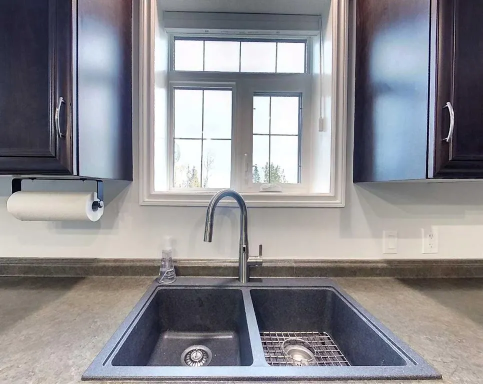 7 Bench Creek Estate