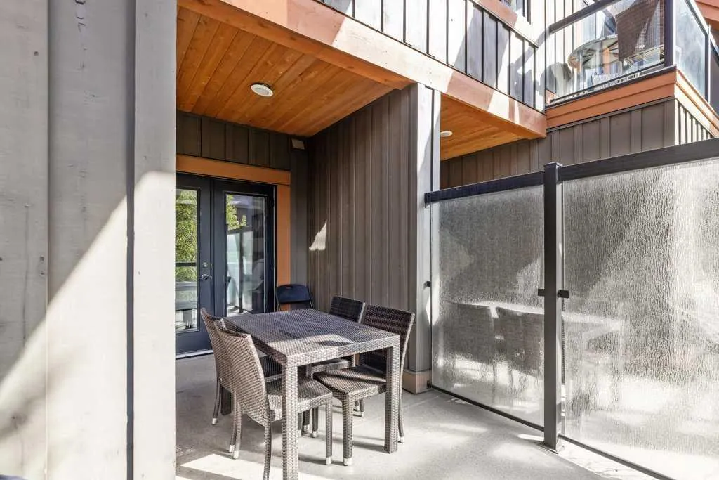 173 Kananaskis Way, #210