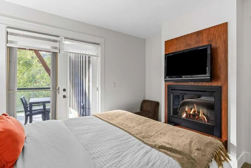 173 Kananaskis Way, #210