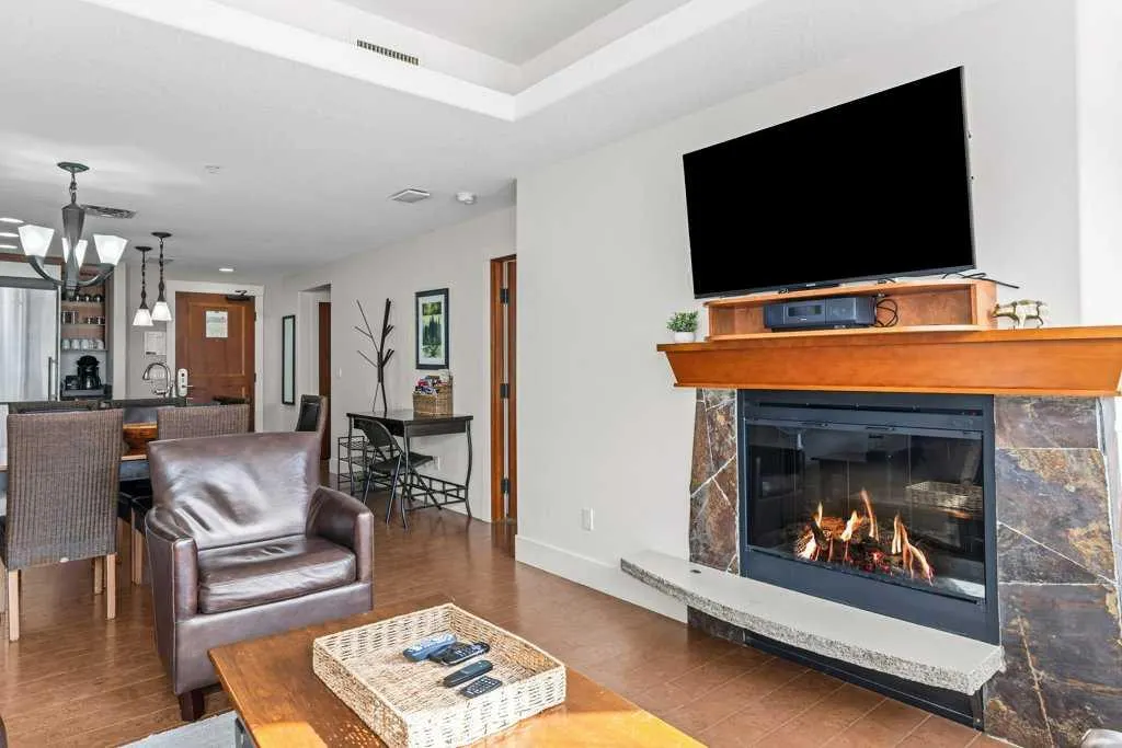 173 Kananaskis Way, #210