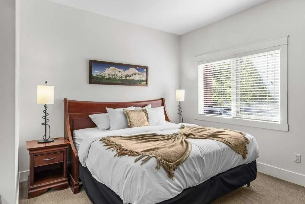 173 Kananaskis Way, #210