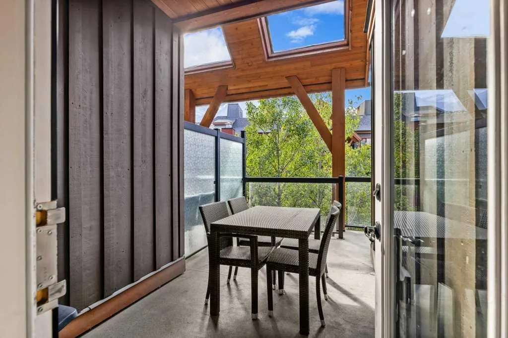 173 Kananaskis Way, #210