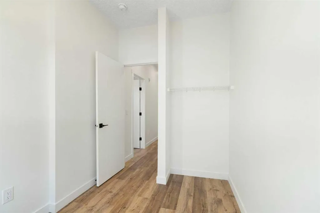 156 Park Street, #101