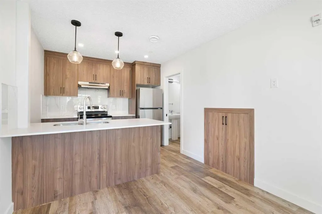 156 Park Street, #101