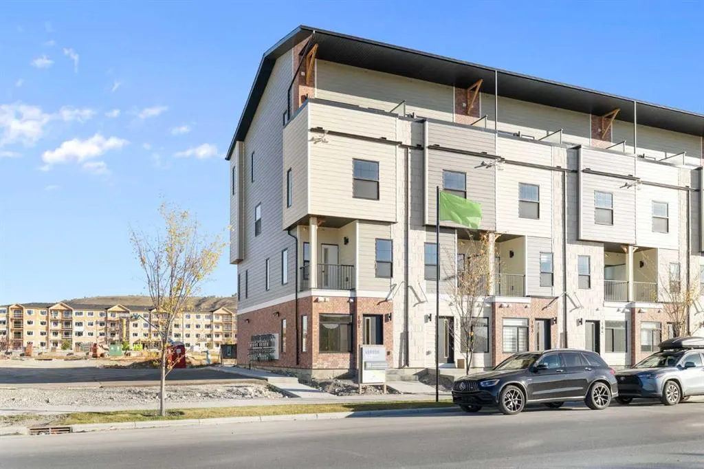 156 Park Street, #101