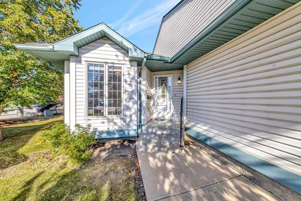4201 56 Avenue, #22
