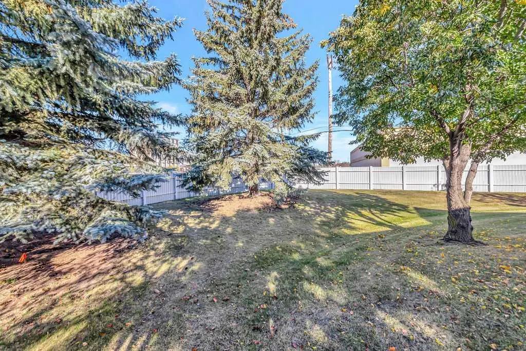 4201 56 Avenue, #22