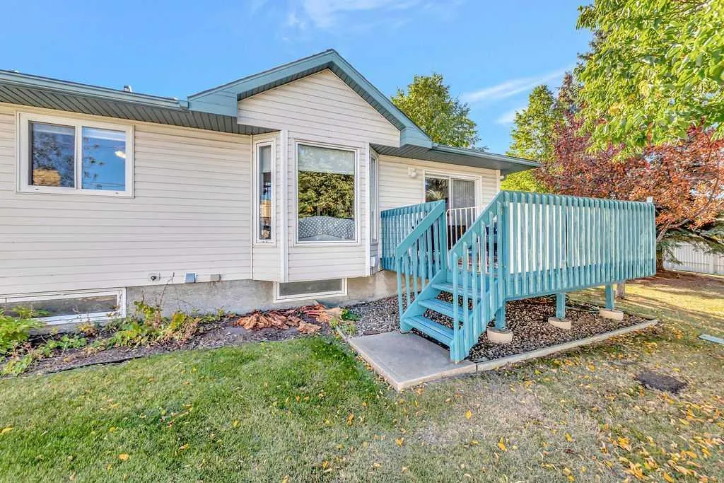 4201 56 Avenue, #22