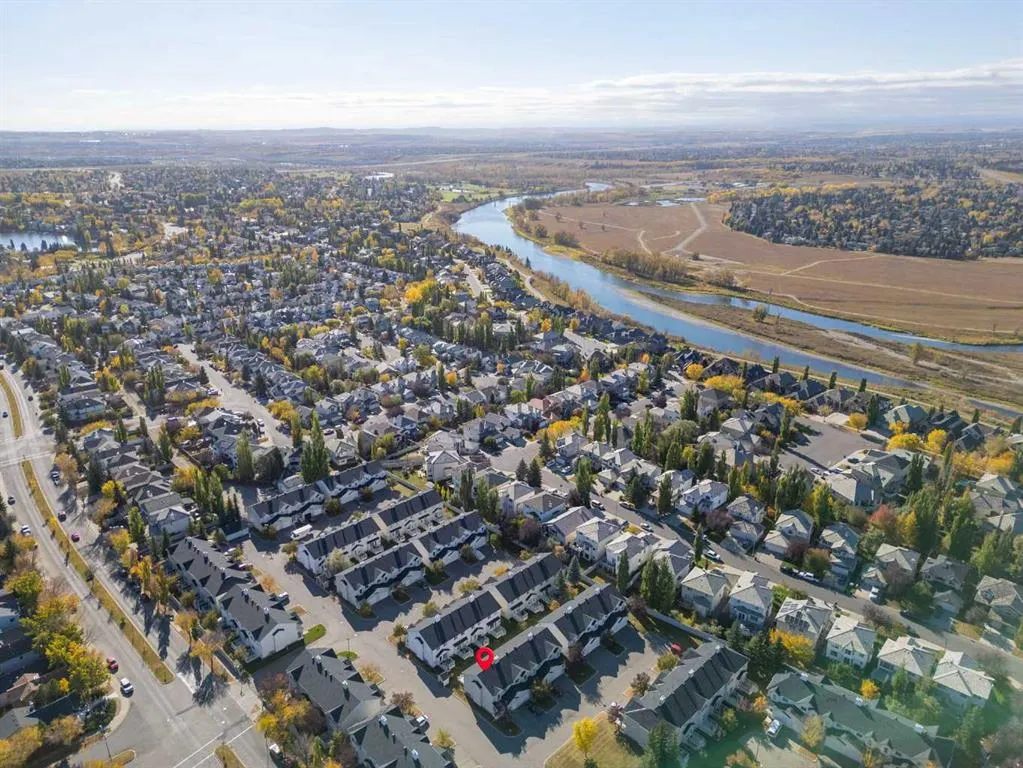 185 Mt Douglas Manor SE
