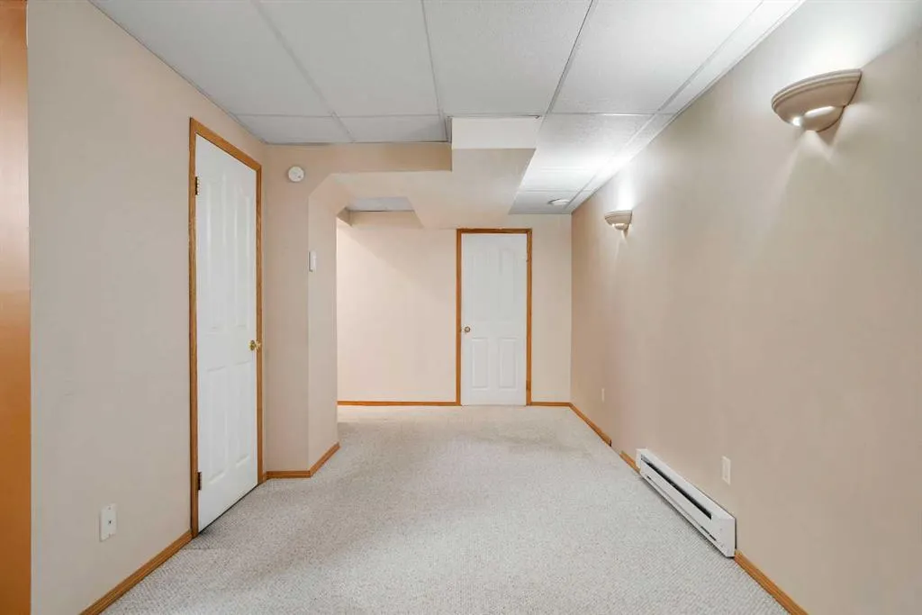 185 Mt Douglas Manor SE